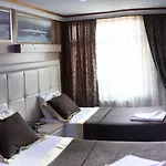 Hotel Oceans 7
