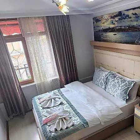 Hotel Oceans 7 3*