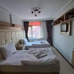 Hotel Oceans 7