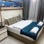 Hotel Oceans 7